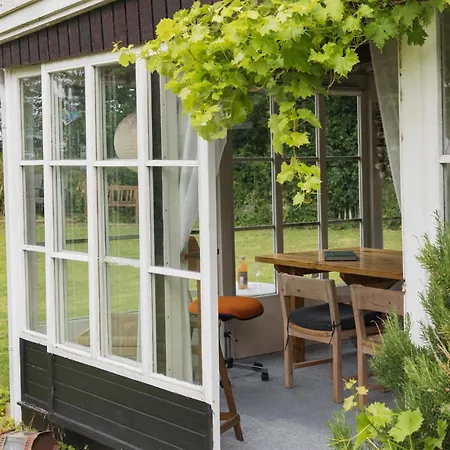 Ferienhaus 2 Bedroom Cozy In *