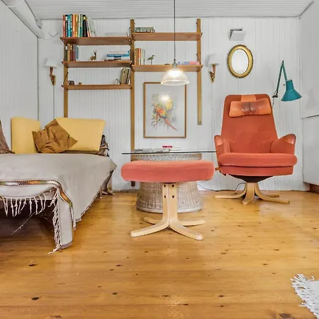 2 Bedroom Cozy In