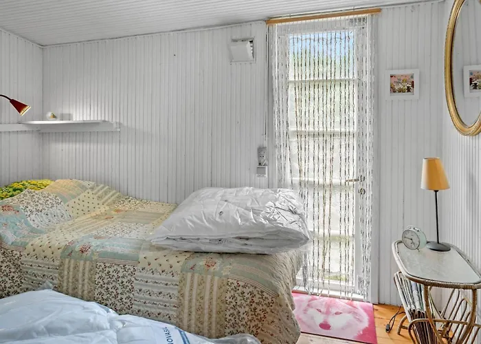 Hébergement de vacances 2 Bedroom Cozy In Faxe