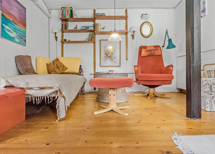 2 Bedroom Cozy In